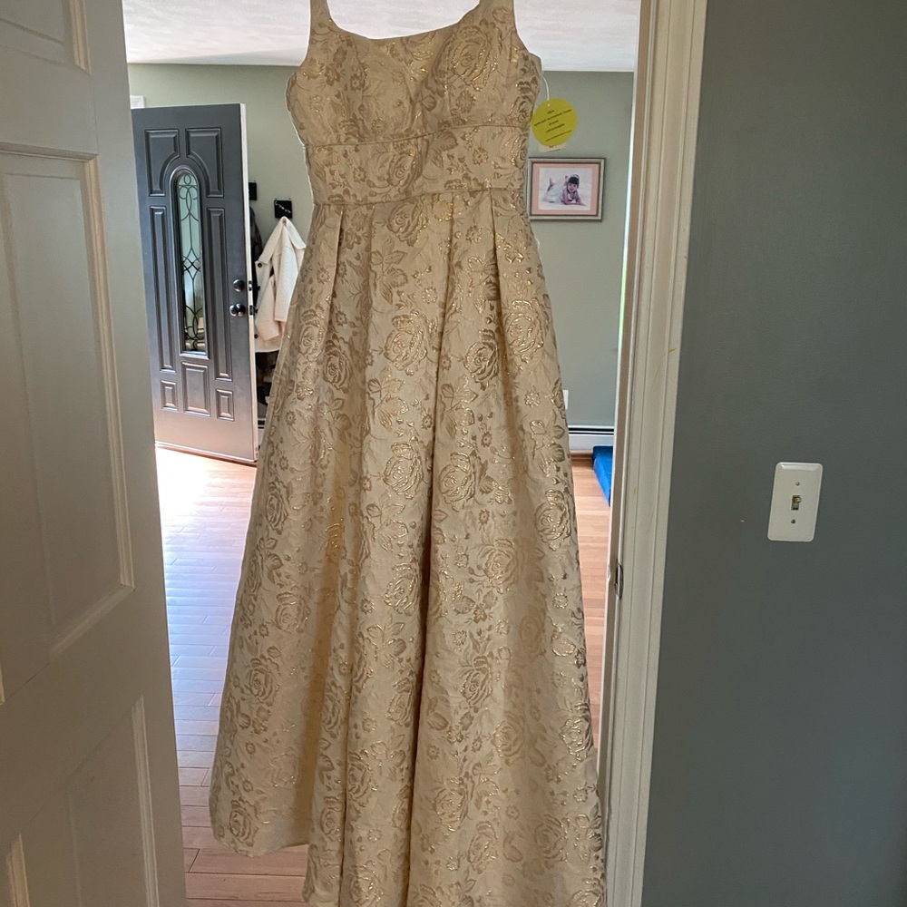Prom dress - Picture 3 of 3